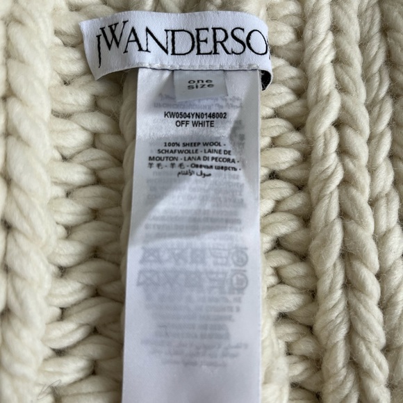 JW Anderson Wool Snood, Infinity Scarf, Off white, 20 X 8 inches, New - Picture 6 of 7
